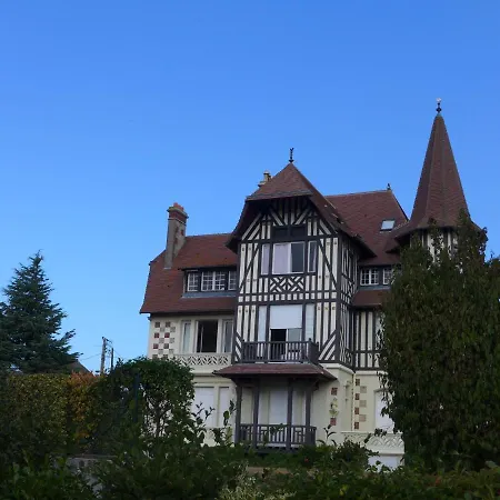 Marie Antoinette-2 By Interhome Apartamento