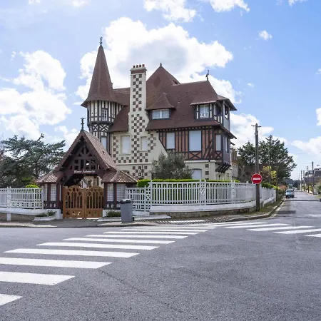 Marie Antoinette-2 By Interhome Lägenhet *