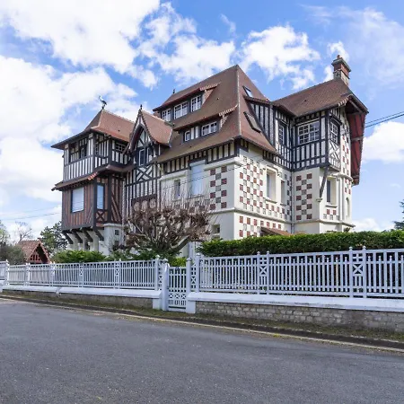 Marie Antoinette-2 By Interhome *