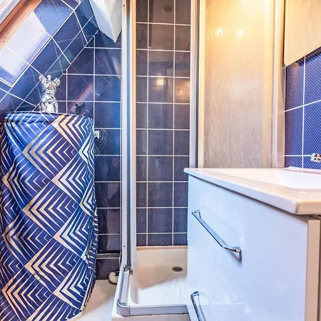 Apartamento Marie Antoinette-2 By Interhome