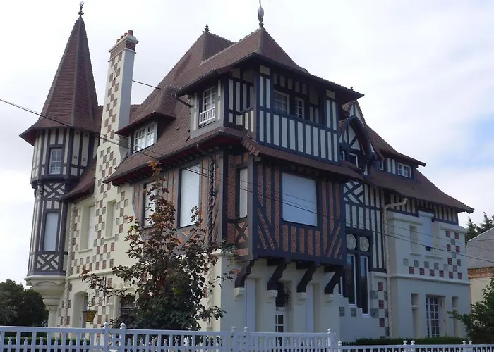 Marie Antoinette-2 By Interhome