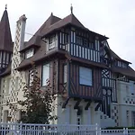 Marie Antoinette-2 By Interhome