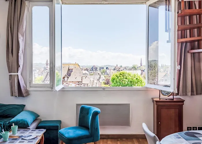 Marie Antoinette-2 By Interhome *