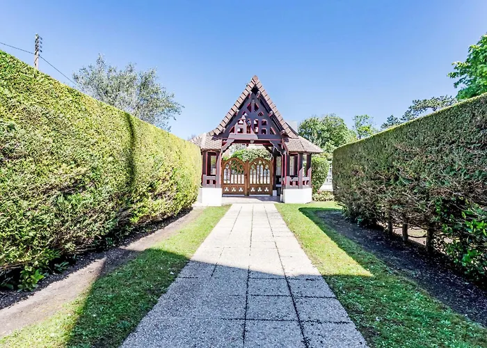 Marie Antoinette-2 By Interhome